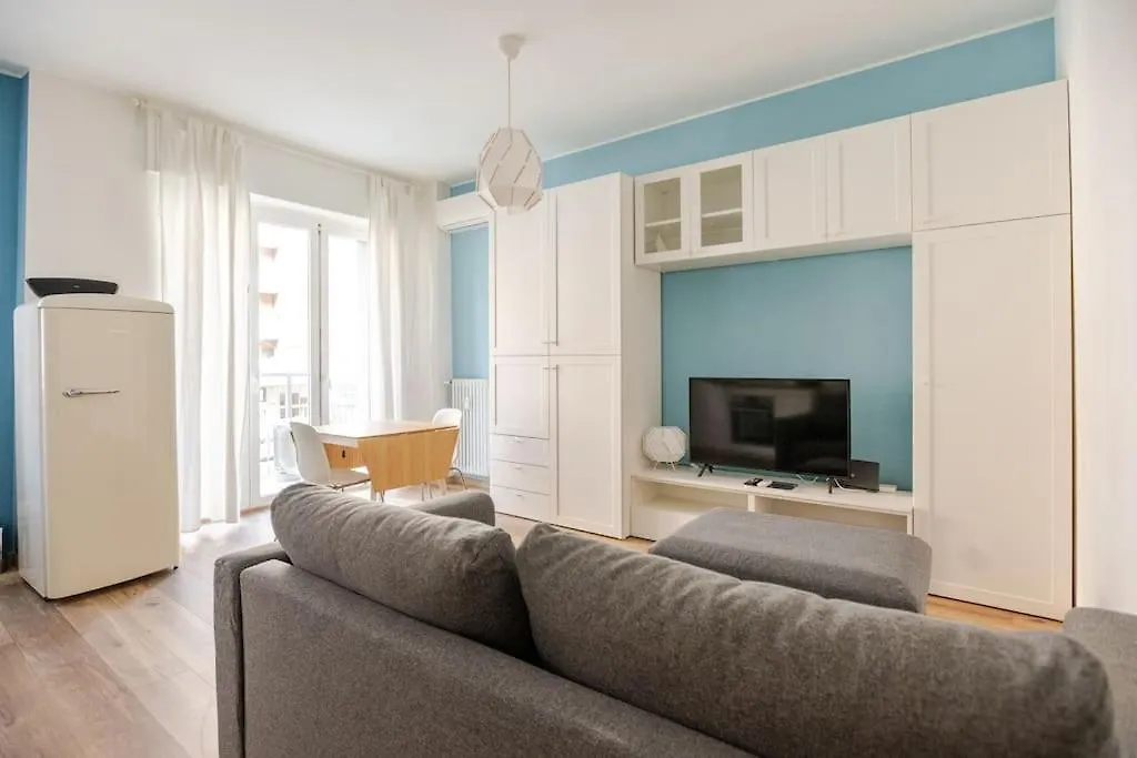 Apartment Monolocale Blu Studio Flat - Fondazione Prada, Ieo, Duomo 15 Minuti Milan