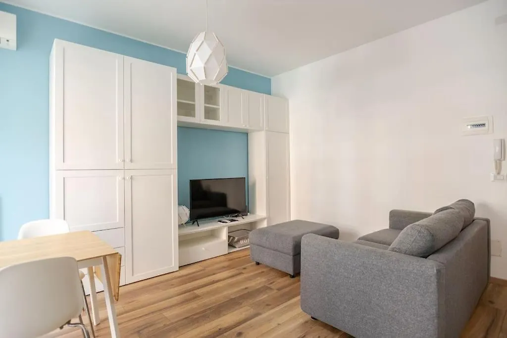 Apartment Monolocale Blu Studio Flat - Fondazione Prada, Ieo, Duomo 15 Minuti Milan